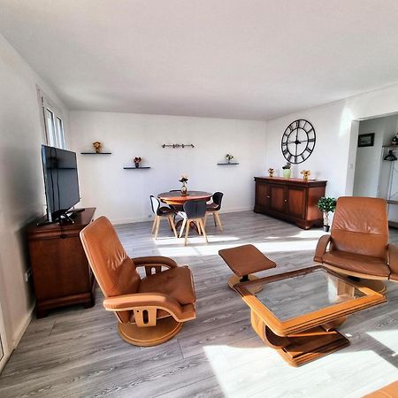 6 Appartements Et 4 Adresses A Mi-Chemin Entre Le Vieux Port Et L Ile De Re La Rochelle  Exterior foto