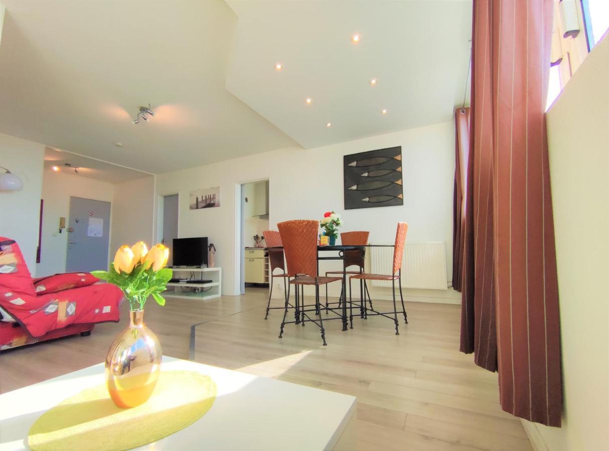 6 Appartements Et 4 Adresses A Mi-Chemin Entre Le Vieux Port Et L Ile De Re La Rochelle  Exterior foto