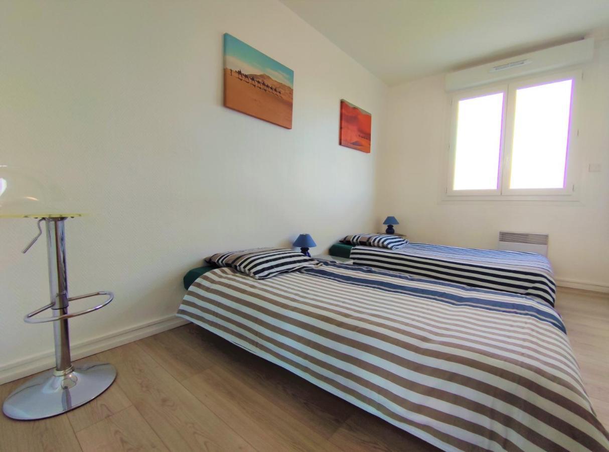 6 Appartements Et 4 Adresses A Mi-Chemin Entre Le Vieux Port Et L Ile De Re La Rochelle  Exterior foto