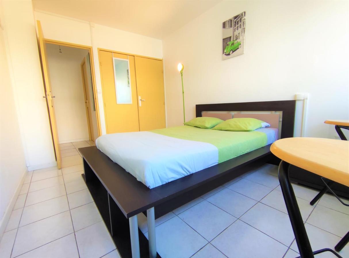 6 Appartements Et 4 Adresses A Mi-Chemin Entre Le Vieux Port Et L Ile De Re La Rochelle  Exterior foto