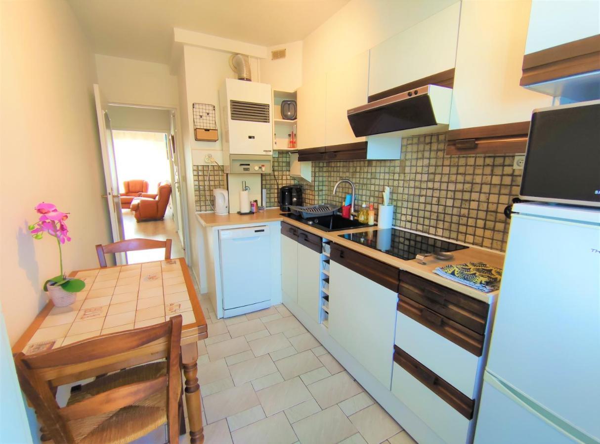 6 Appartements Et 4 Adresses A Mi-Chemin Entre Le Vieux Port Et L Ile De Re La Rochelle  Exterior foto
