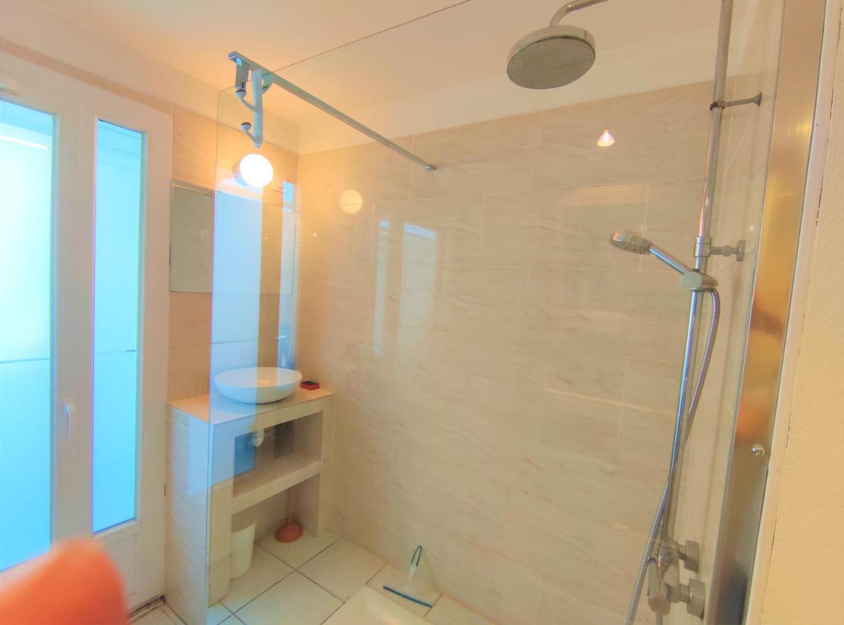 6 Appartements Et 4 Adresses A Mi-Chemin Entre Le Vieux Port Et L Ile De Re La Rochelle  Exterior foto