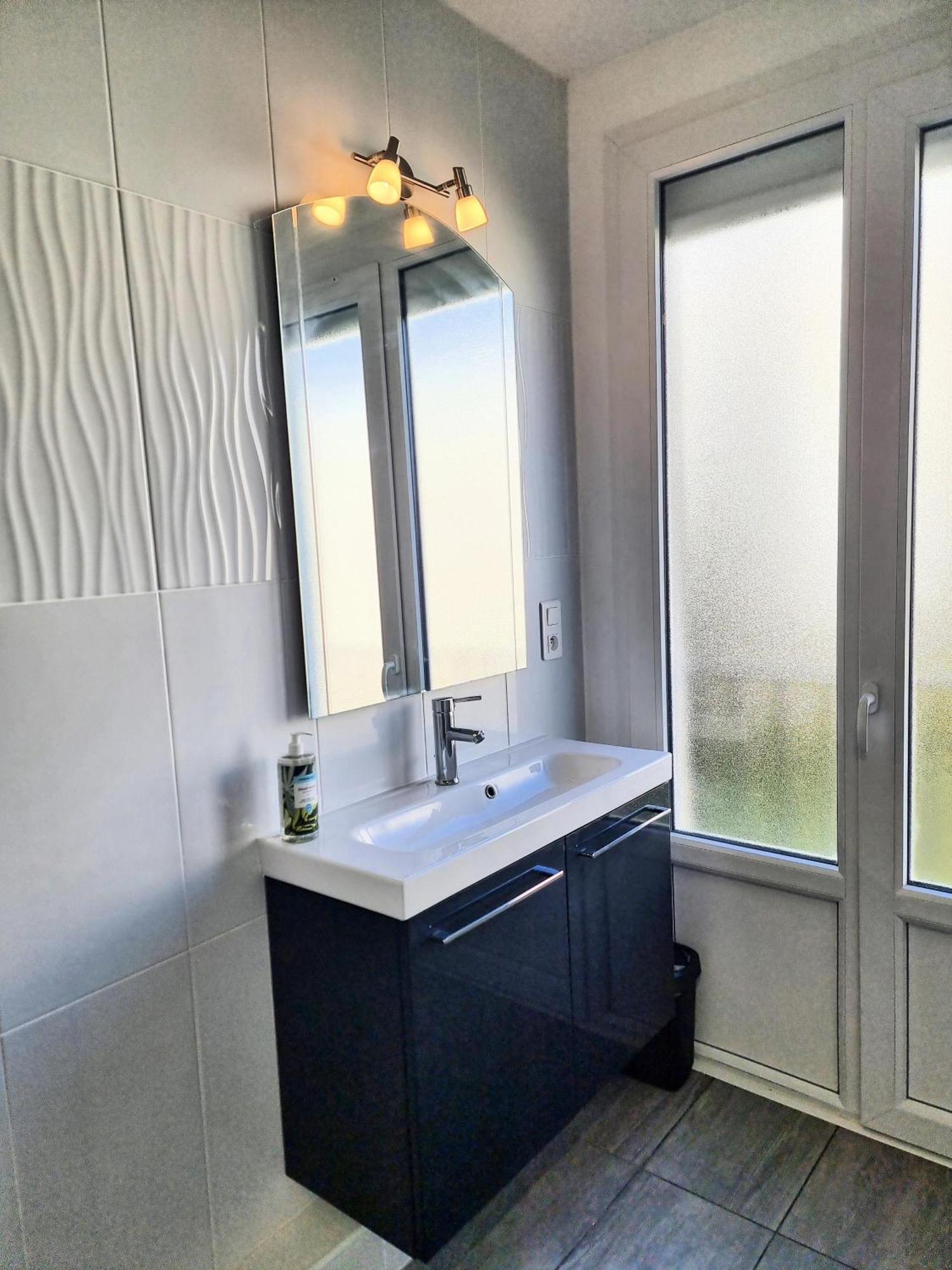 6 Appartements Et 4 Adresses A Mi-Chemin Entre Le Vieux Port Et L Ile De Re La Rochelle  Exterior foto