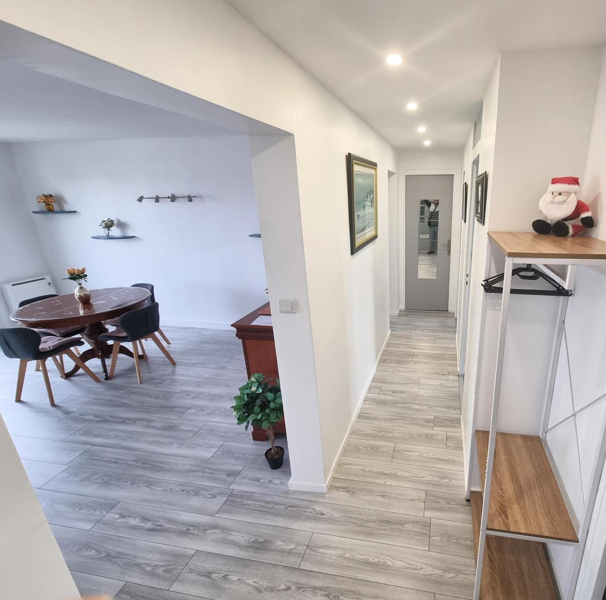 6 Appartements Et 4 Adresses A Mi-Chemin Entre Le Vieux Port Et L Ile De Re La Rochelle  Exterior foto